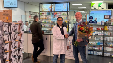 Leidsestraat Apotheek: waar topdrukte, anderstalige klanten en persoonlijke zorg samenkomen